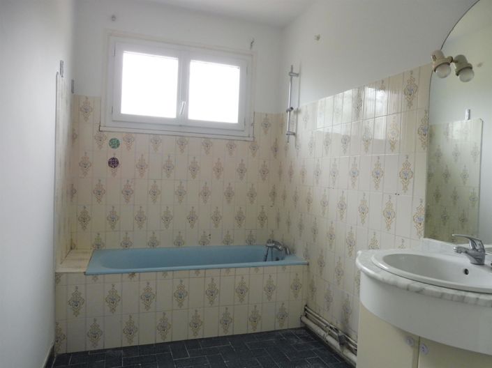 Image No.18-3 Bed House for sale