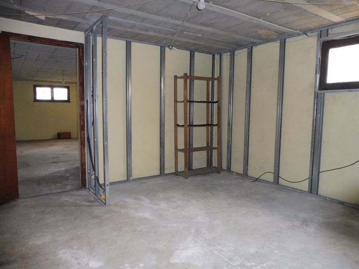 Image No.26-3 Bed House for sale