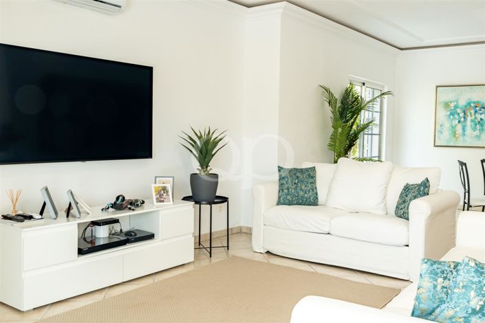 Image No.19-4 Bed House for sale