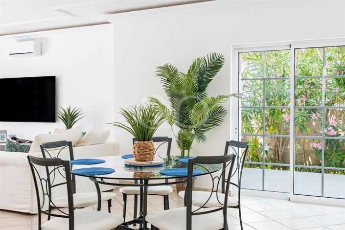 Image No.26-4 Bed House for sale