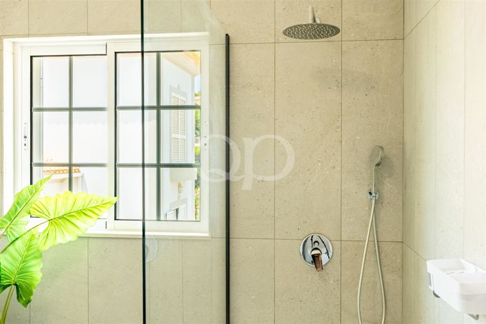 Image No.46-4 Bed House for sale