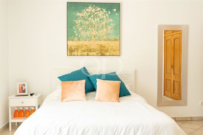 Image No.8-4 Bed House for sale