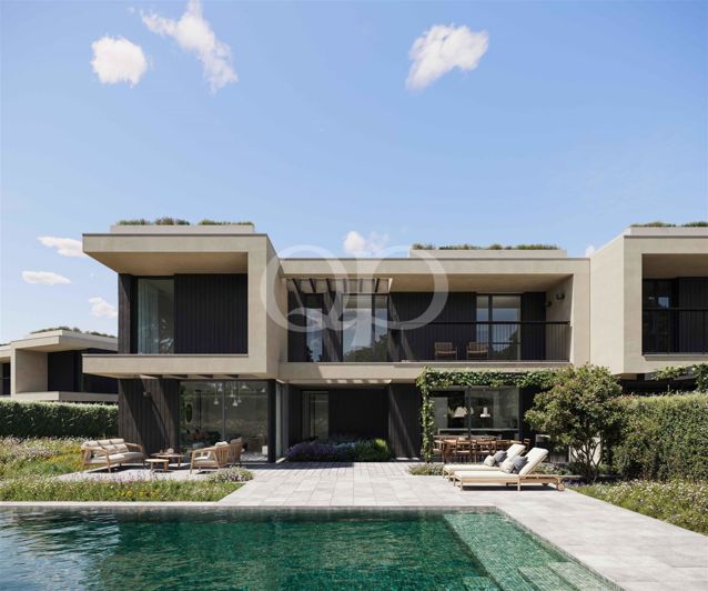 Image No.2-4 Bed House for sale