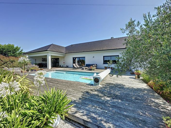 Image No.1-4 Bed House for sale