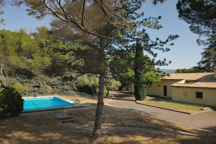 Image No.1-5 Bed House for sale