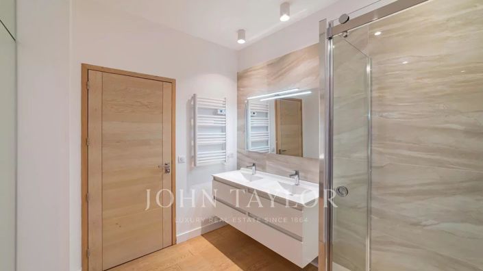 Image No.18-3 Bed Apartment for sale