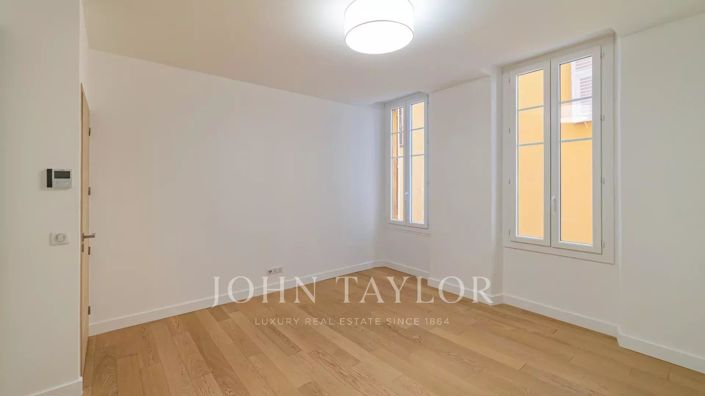 Image No.20-3 Bed Apartment for sale