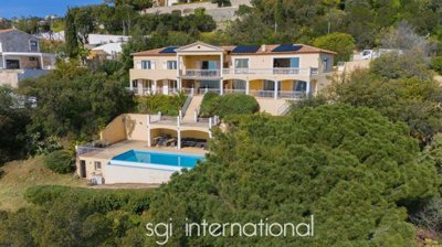 Maison de 7 chambres à vendre à Les Issambres