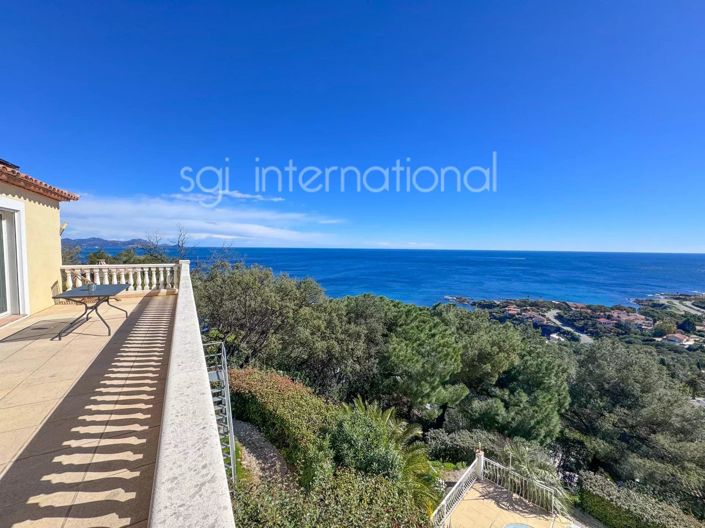 Image No.4-7 Bed House for sale