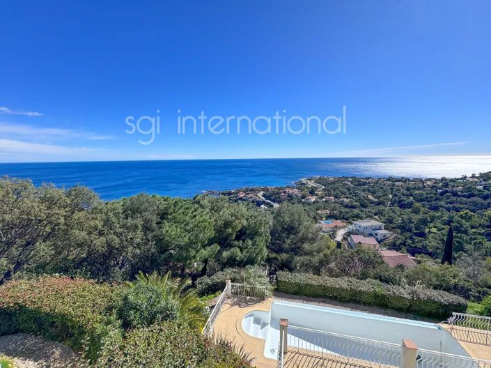 Image No.6-7 Bed House for sale