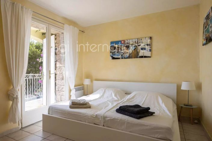 Image No.9-7 Bed House for sale