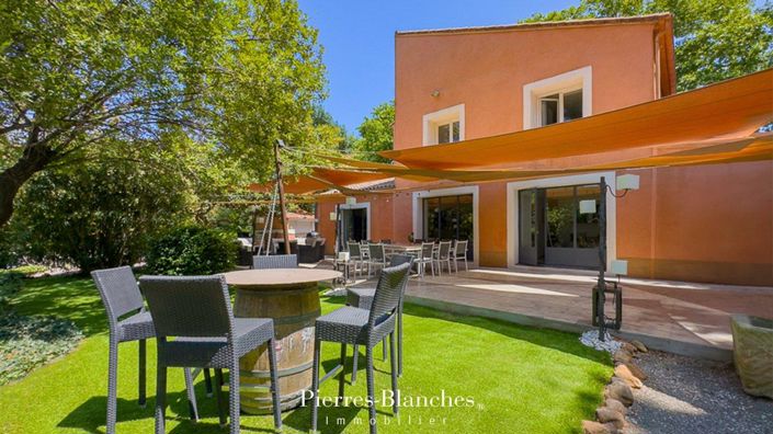 Image No.1-5 Bed House for sale