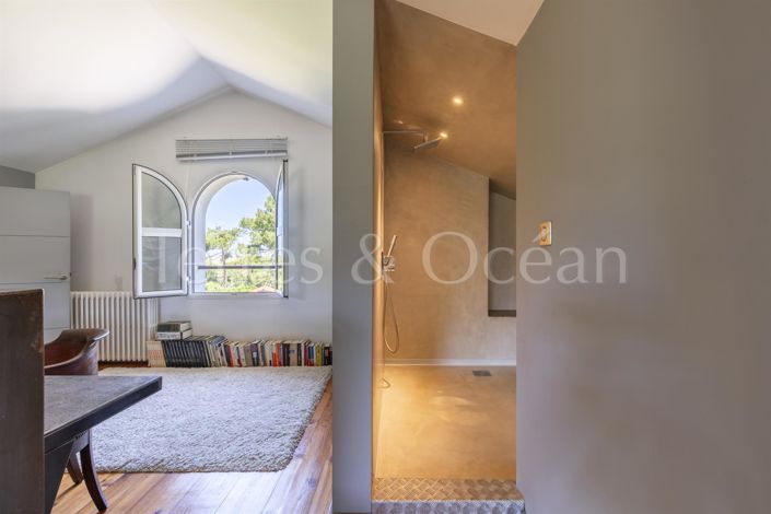 Image No.17-3 Bed House for sale