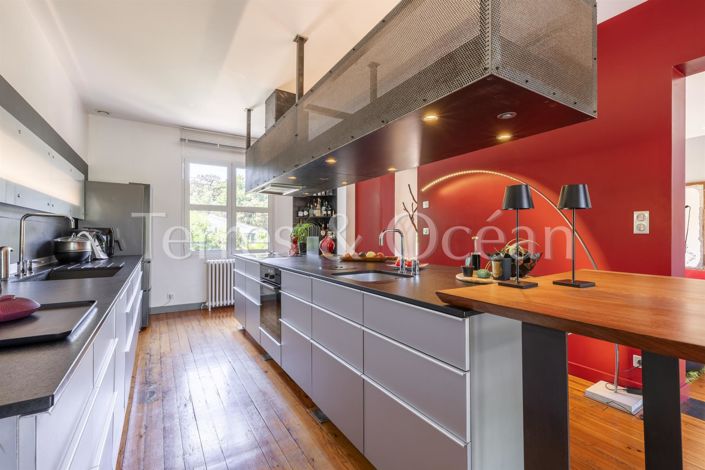 Image No.8-3 Bed House for sale