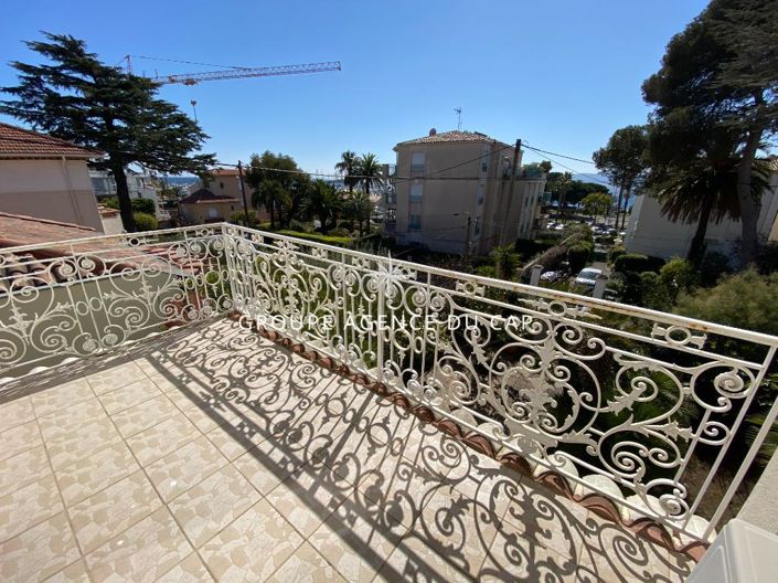 Image No.2-Maison de 3 chambres à vendre à Saint-Raphael