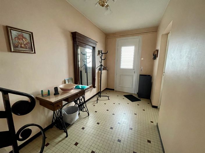 Image No.10-5 Bed House for sale