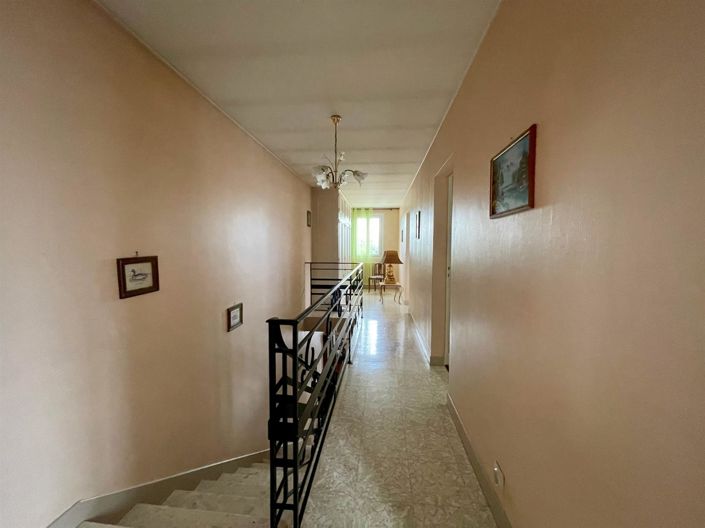 Image No.11-5 Bed House for sale