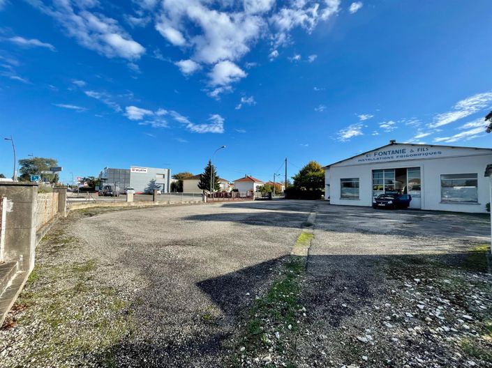 Image No.2-5 Bed House for sale