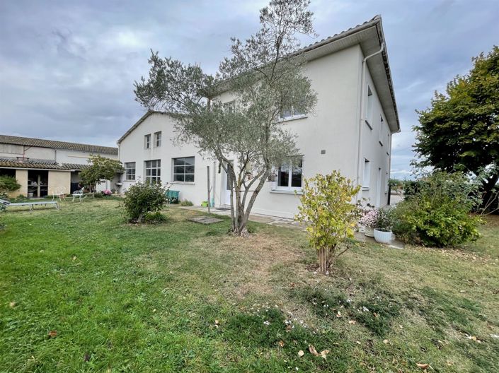 Image No.8-5 Bed House for sale