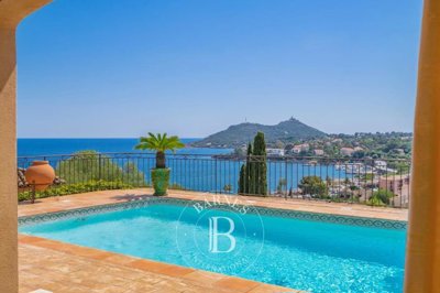 5 Bed House for sale