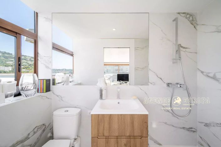 Image No.8-Appartement de 2 chambres à vendre à Cannes