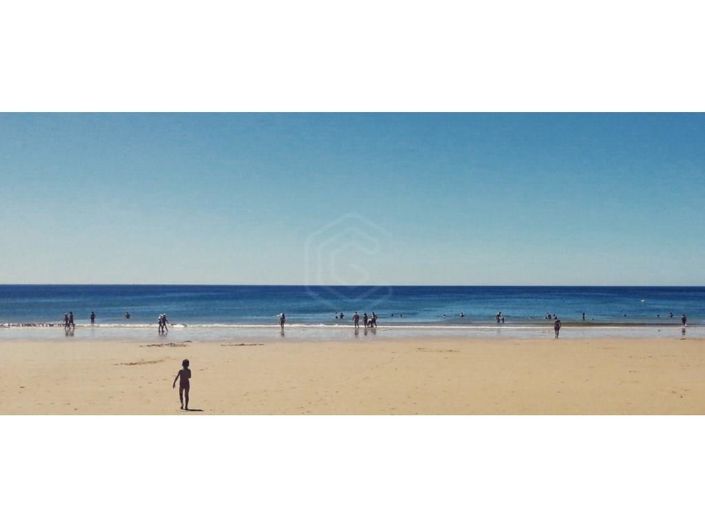 Image No.15-3 Bed House for sale