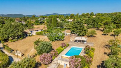 Maison de 5 chambres à vendre à Bagnols-en-Forêt