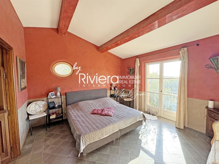 Image No.21-5 Bed House for sale