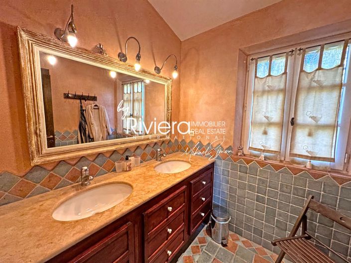 Image No.22-5 Bed House for sale