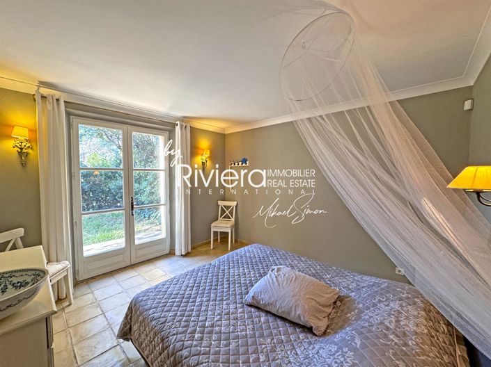 Image No.42-5 Bed House for sale