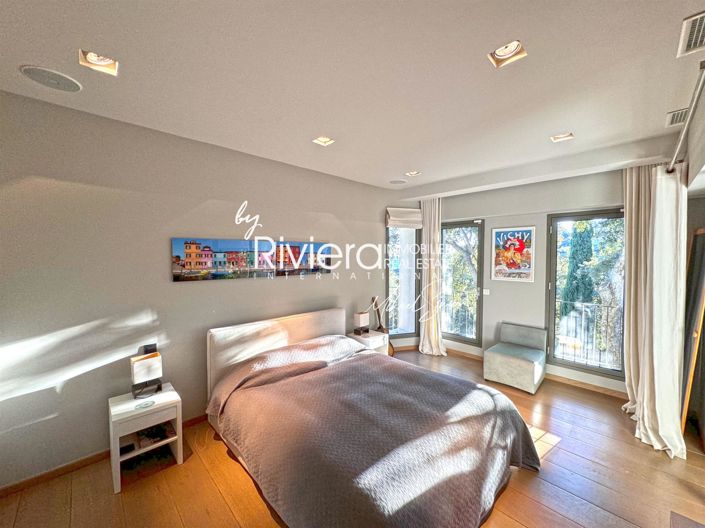 Image No.16-6 Bed House for sale