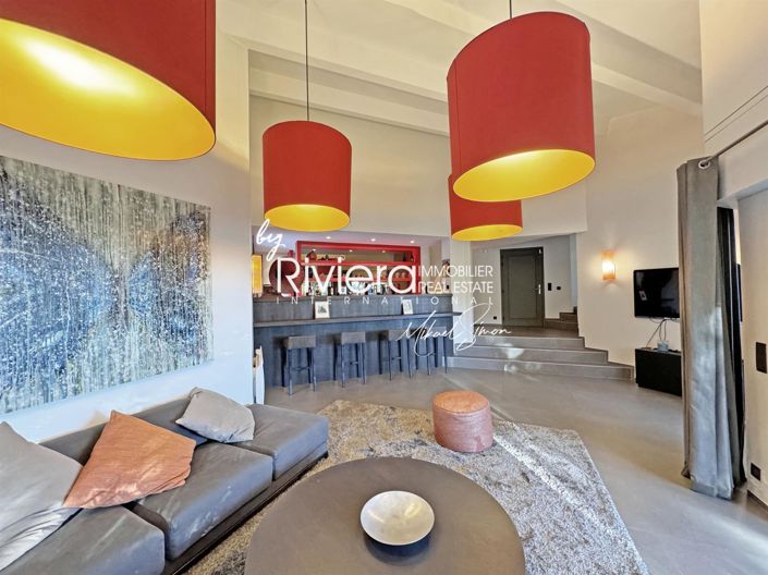 Image No.18-6 Bed House for sale