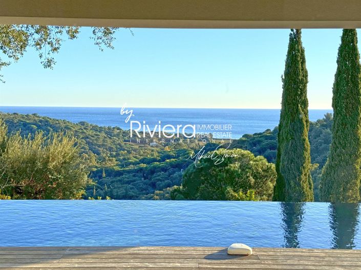 Image No.24-6 Bed House for sale