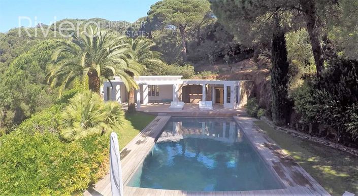 Image No.28-6 Bed House for sale