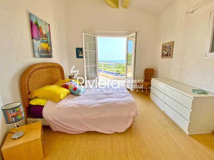 Image No.21-5 Bed House for sale