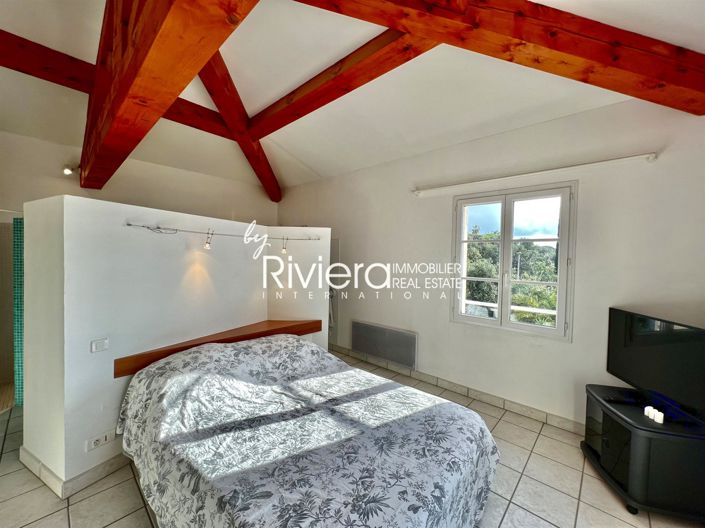 Image No.33-5 Bed House for sale