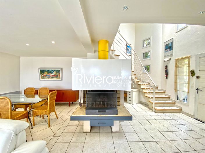 Image No.7-5 Bed House for sale