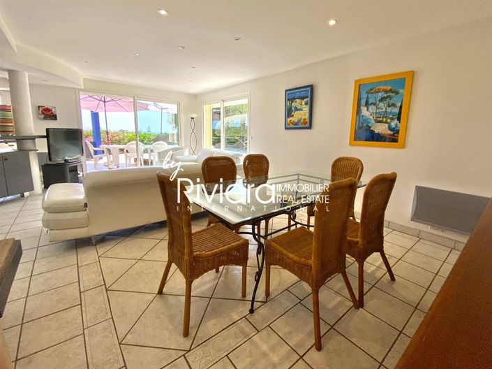 Image No.9-5 Bed House for sale