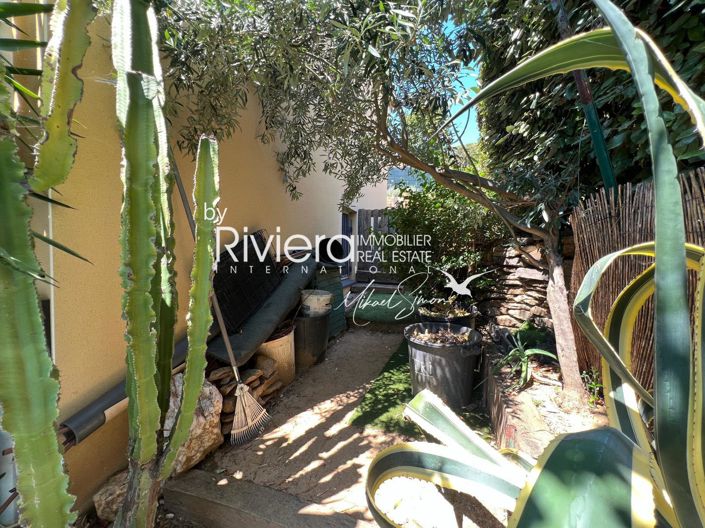 Image No.19-3 Bed House for sale