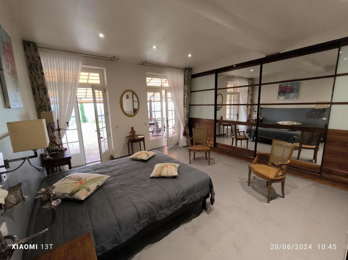 Image No.10-5 Bed House for sale