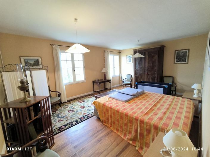 Image No.15-5 Bed House for sale