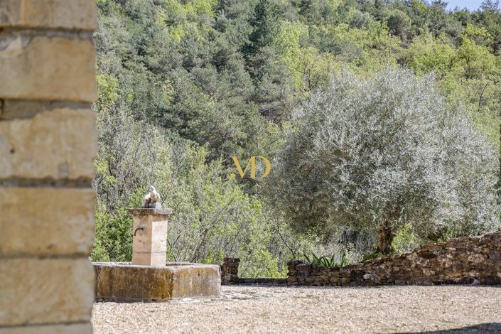 Image No.17-5 Bed House for sale