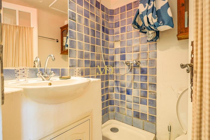 Image No.26-5 Bed House for sale