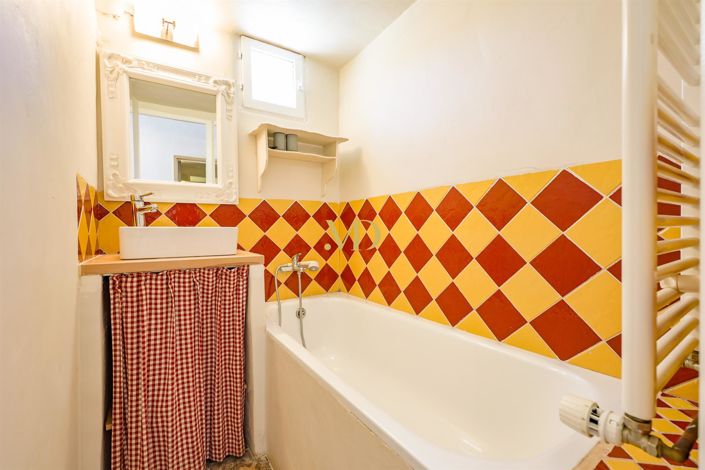 Image No.28-5 Bed House for sale