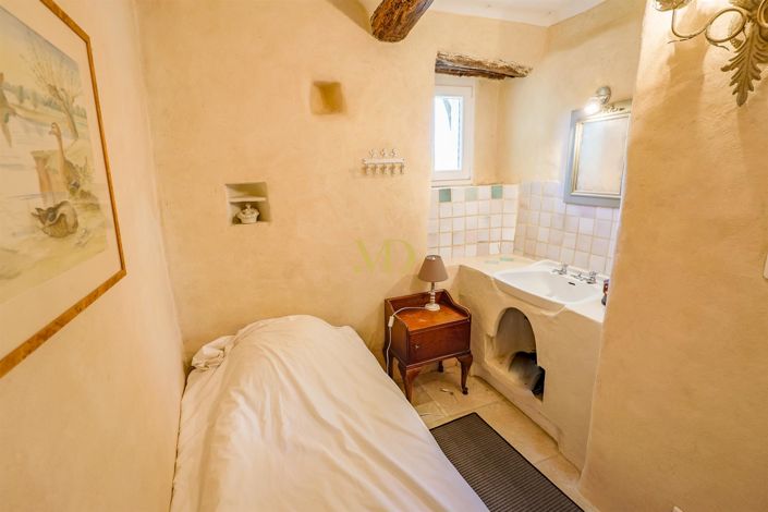 Image No.32-5 Bed House for sale