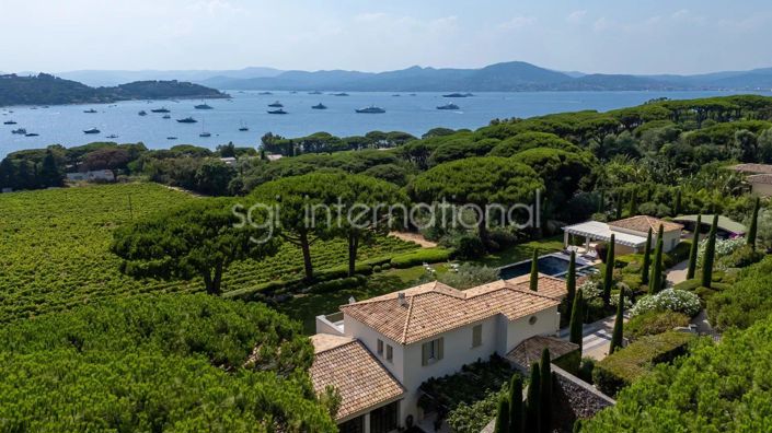 Image No.1-6 Bed House for sale