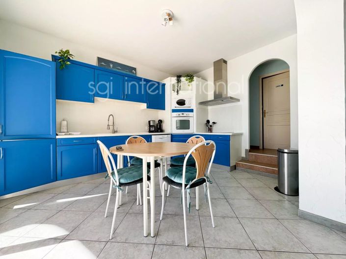 Image No.7-3 Bed House for sale