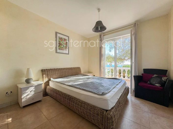 Image No.9-3 Bed House for sale