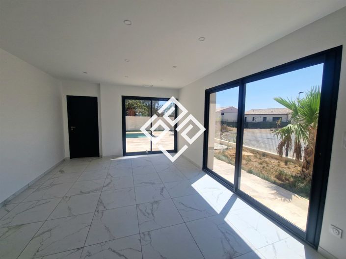 Image No.3-3 Bed House for sale