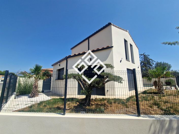 Image No.9-3 Bed House for sale